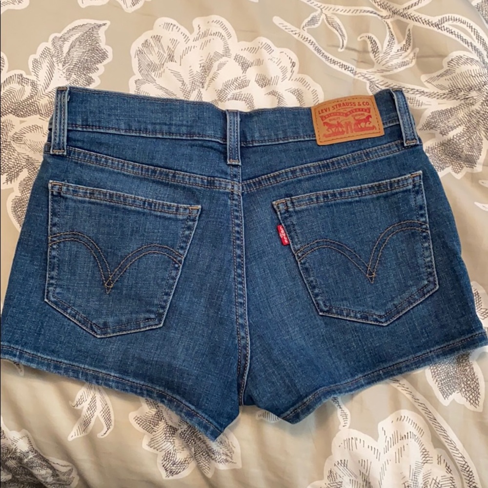 Levi Jean Shorts Size 27!